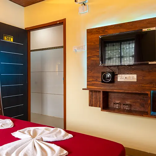 balaji deluxe lodge interior